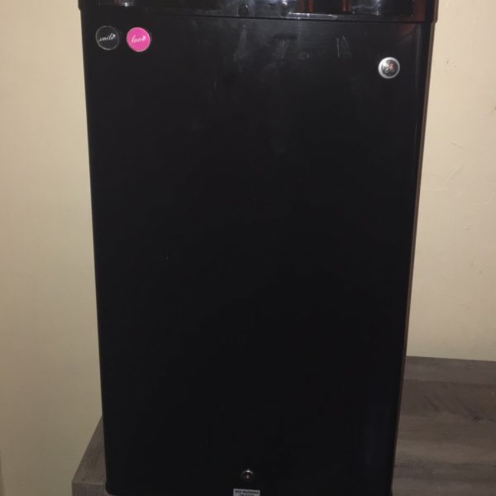 Dorm mini fridge